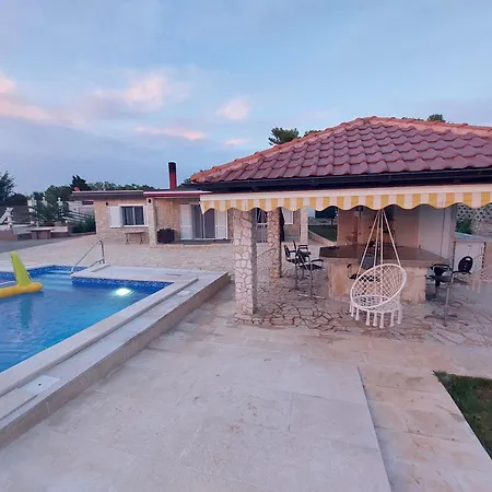Dva Delfina Villa
