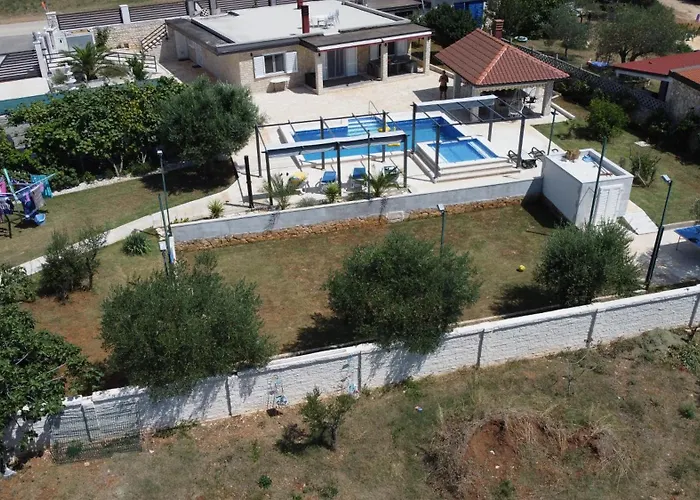 Dva Delfina * Vodnjan