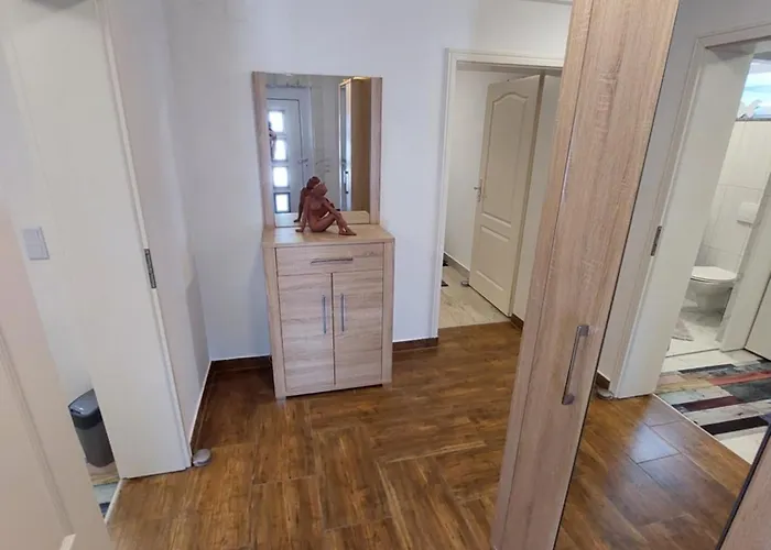 Dva Delfina 보드냔