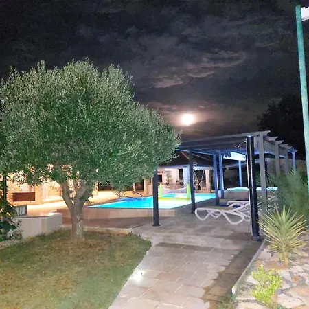 Dva Delfina Villa *