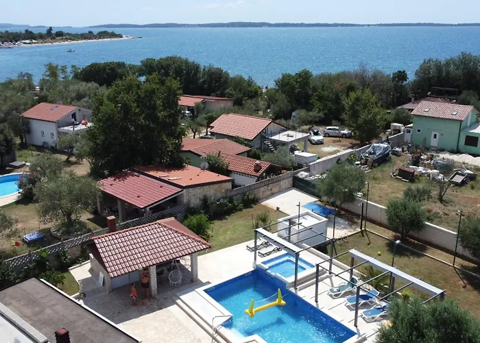 Dva Delfina * Vodnjan